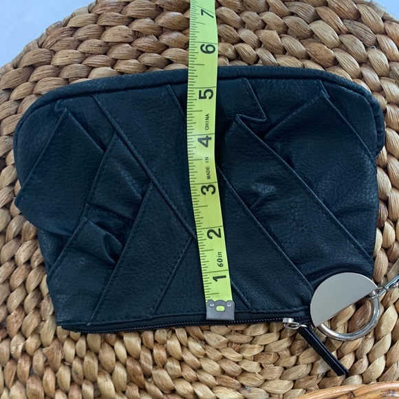 Claire’s Vegan Leather Small Black Zippered Clutch Bag Wristlet Silver Ruffle - Picture 11 of 11